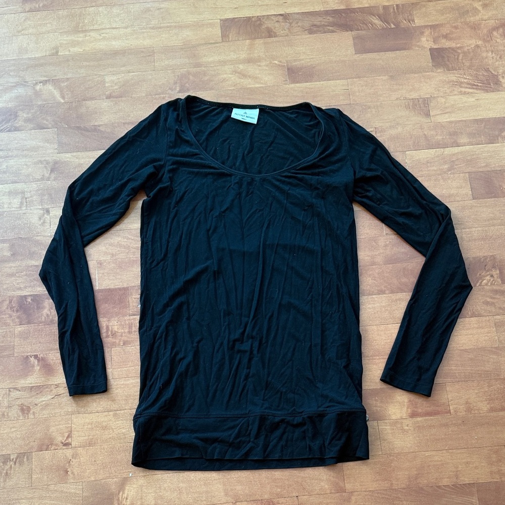 Au Fait Mama Long Sleeved Nourish Shirt. Medium